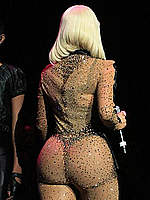 Nicki Minaj performing @ Thanksgiving concert