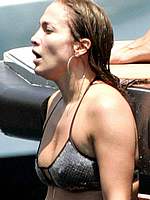 Jennifer Lopez upskirt & bikini paparazzi pix